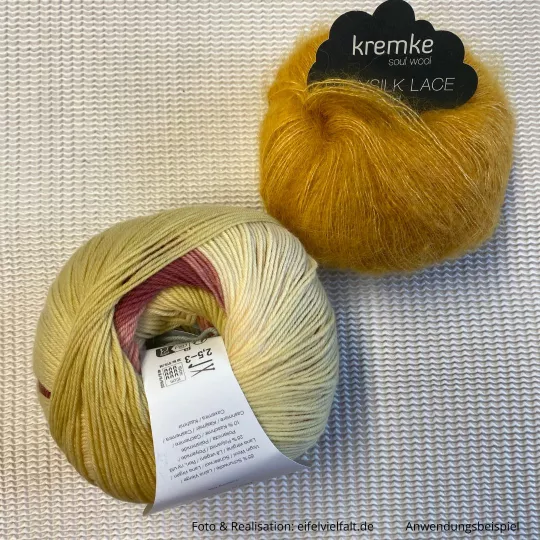 2 Knäuel Wolle in beere-senf mit Alpaka und Seide und Sockenwolle mit Kaschmir