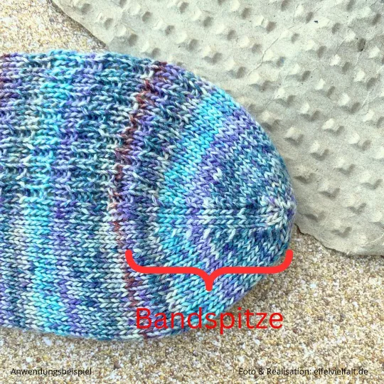 Bandspitze mit Maschenstich für die Stricksocken Nagelfluhkette