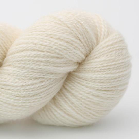 Moorland Mohair Sockenwolle Strang 100g 420m 01 chalk cliff white