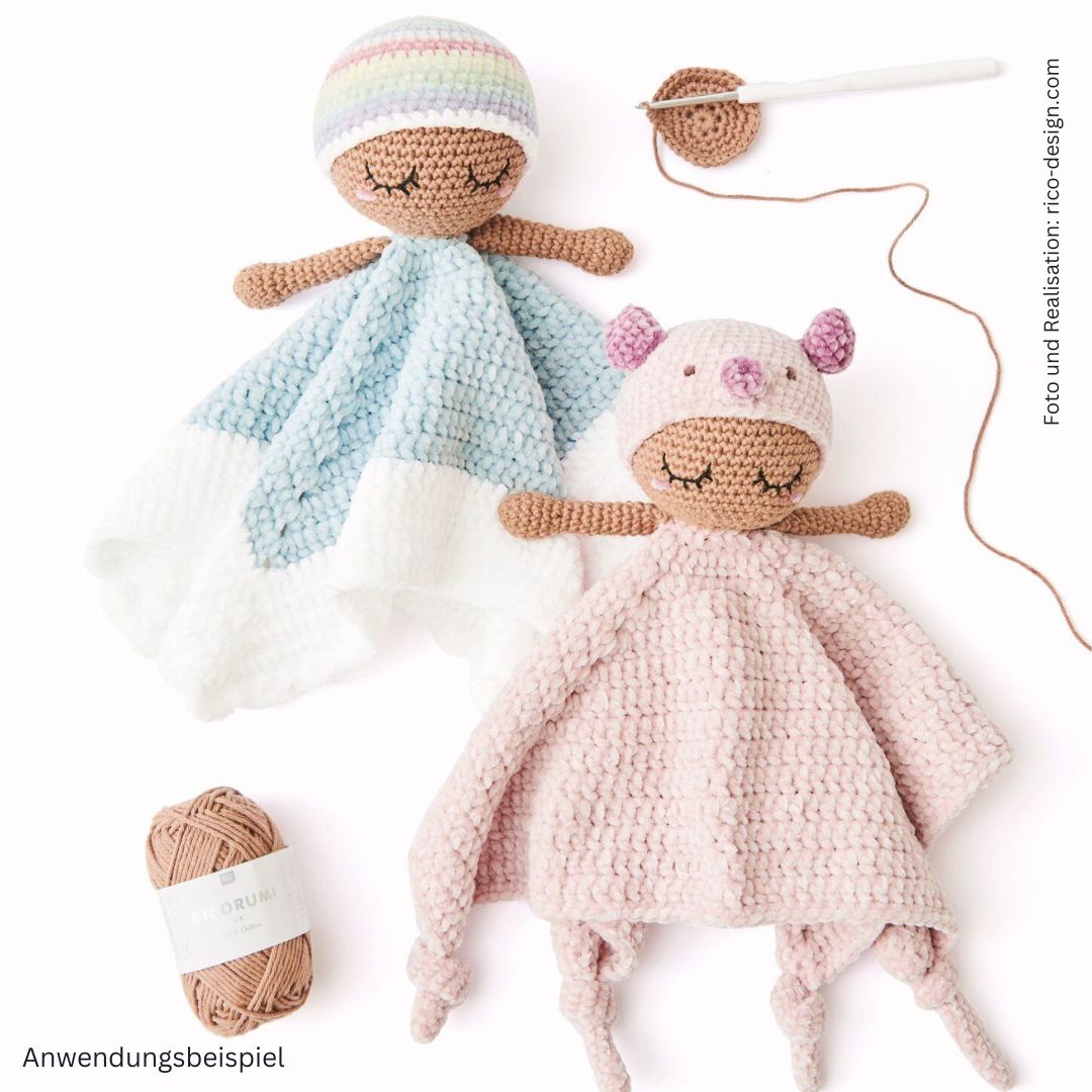 	

Baby Blankie Schmusetuch aus Chenillegarn und Baumwolle gehäkelt Wolke und Schweinchen mit Garn