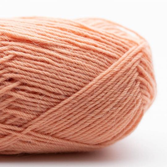 Edelweiß Alpaka 25g 100m Sockenwolle mit 10% Alpaka-Anteil Farbe 018 pfirsichblüte