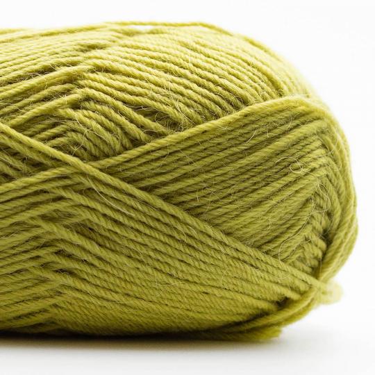 Edelweiß Alpaka 25g 100m Sockenwolle mit 10% Alpaka-Anteil Farbe 027 limette
