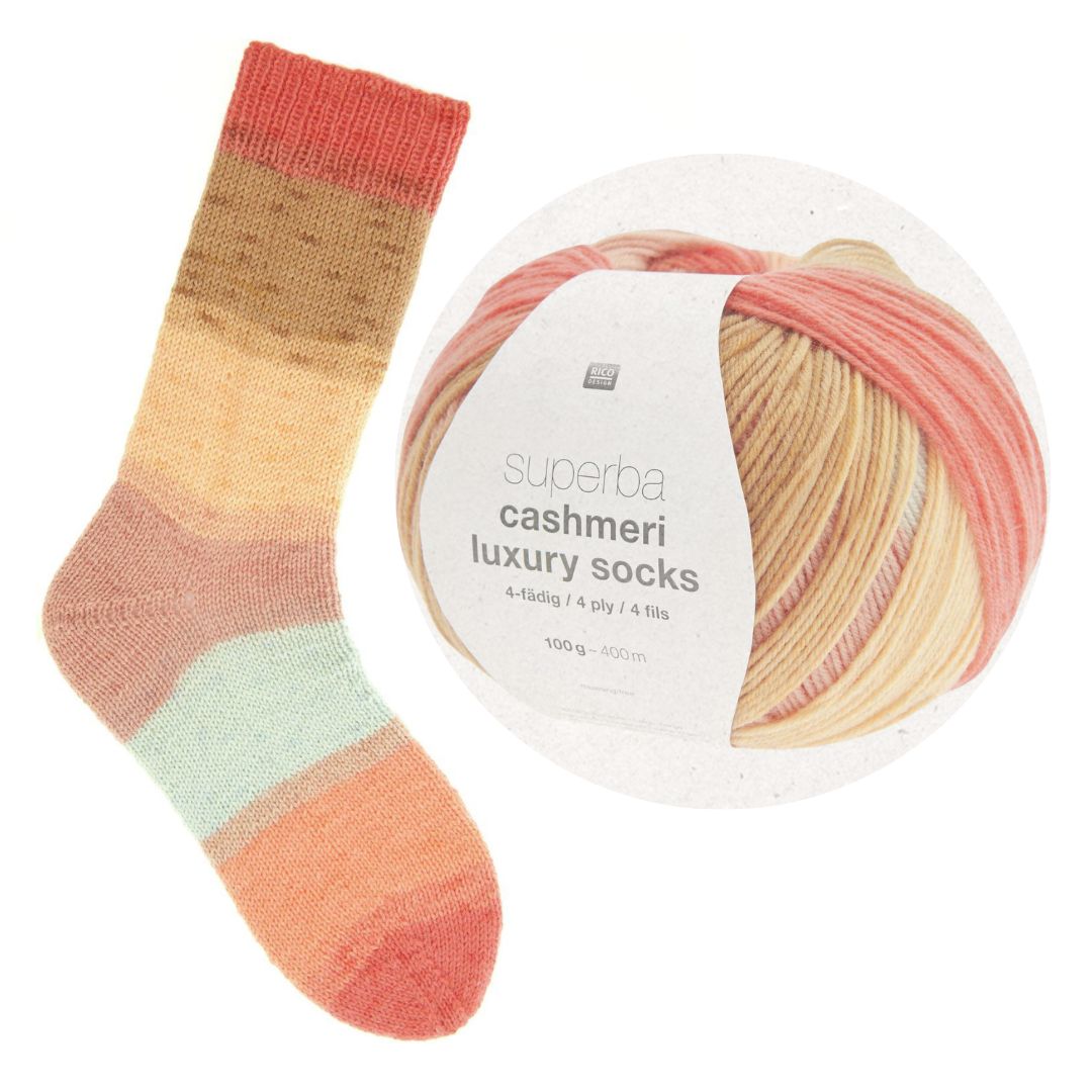 Sockenwolle cashmeri summer peaches Farbe 040 100g Knäuel und Socke gestrickt in Pfirsich-Farbverflaufs-Tönen