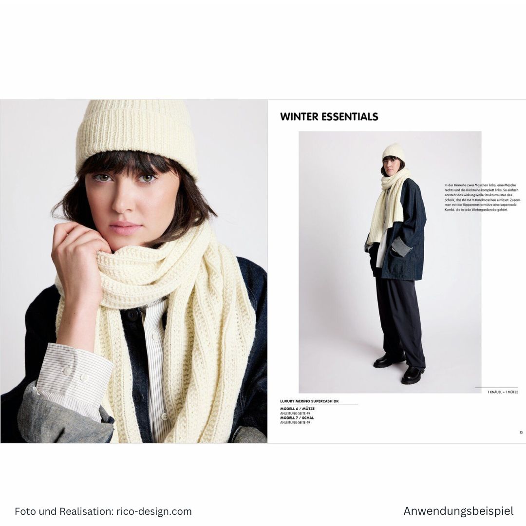 Anleitungsheft zum Stricken Luxury Knits Premium Natural Fibres - Seite 12 und 13 mit Strickmodellen in wolleiß