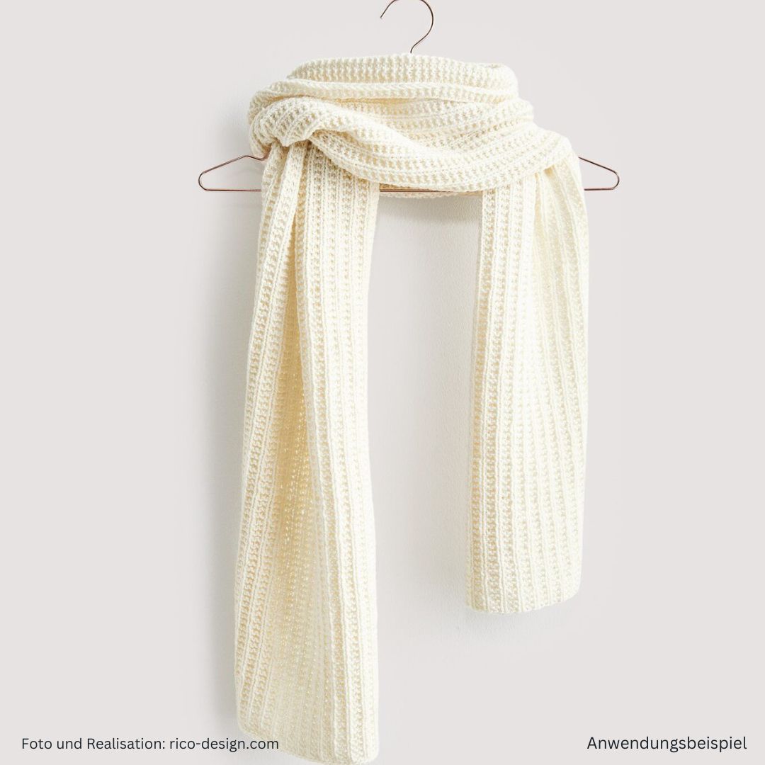 Anleitungsheft zum Stricken Luxury Knits Premium Natural Fibres - Schal in wollweiß