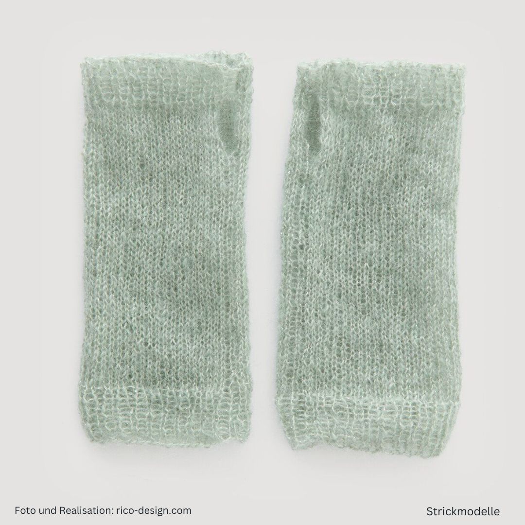 Lovewool Nr. 21 Strickanleitung Handstulpen Armstulpen in eisblau