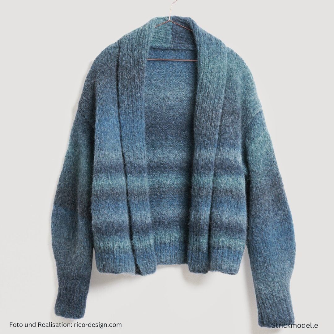 Lovewool Nr. 21 Strickanleitung Weste in Verlaufsfarben Blautönen mit breitem Kragen