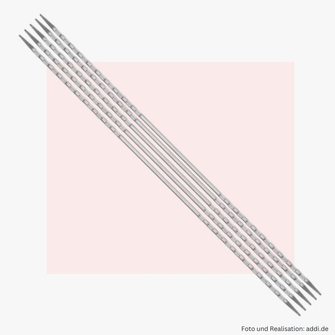 addi Novel Quintett Lace Nadelspiel qaudratisch 5 St. mit spitzen profilierten Nadelspitzen Länge 15cm Stärke 2,5 mm
